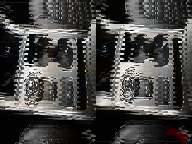 Certified 2024 Ford Edge SEL image 10