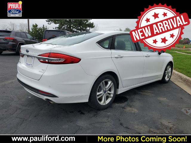 Certified 2018 Ford Fusion SE w/ Fusion SE Technology Package FWD image 4