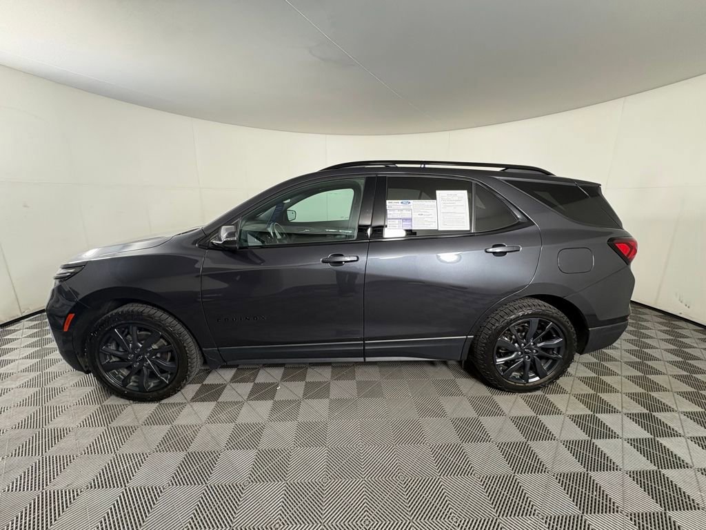 Used 2022 Chevrolet Equinox RS w/ RS Leather Package image 2