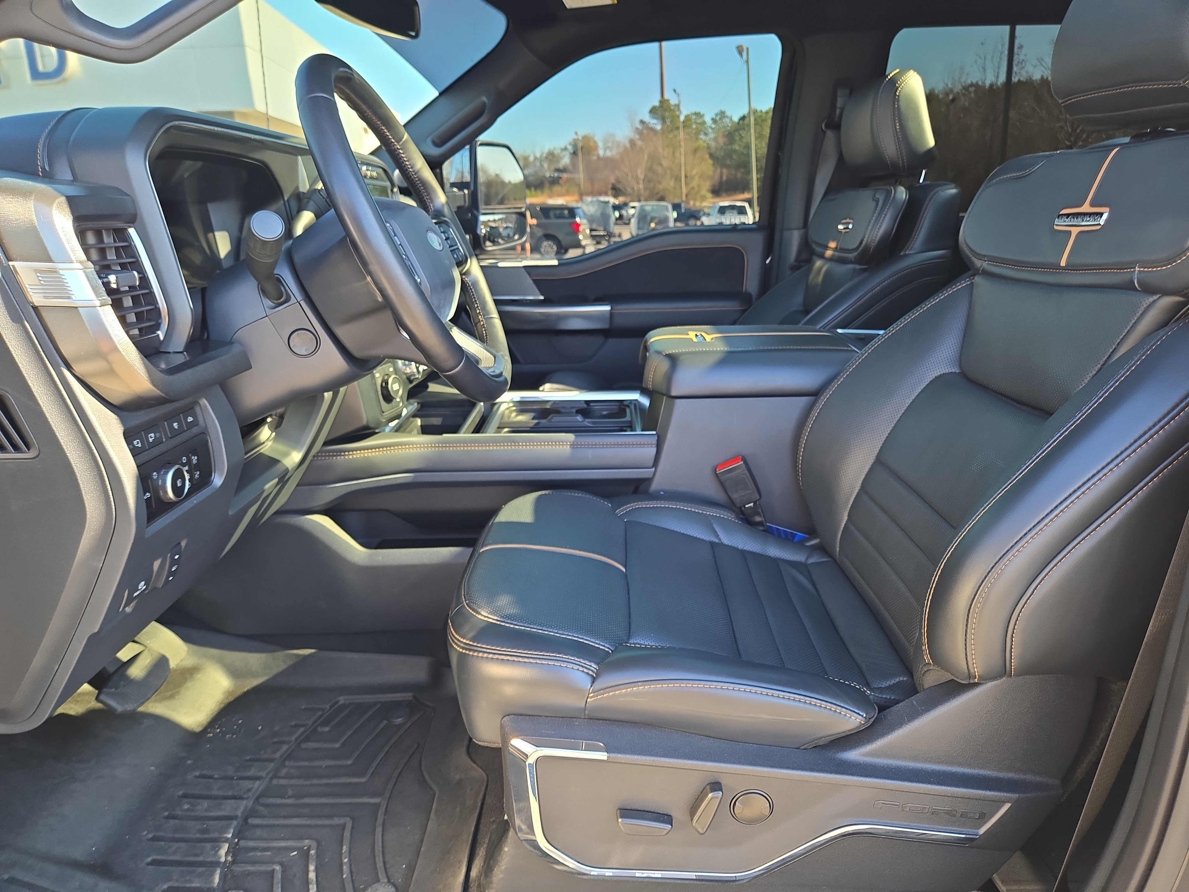 Certified 2023 Ford F450 Platinum w/ FX4 Off-Road Package image 25