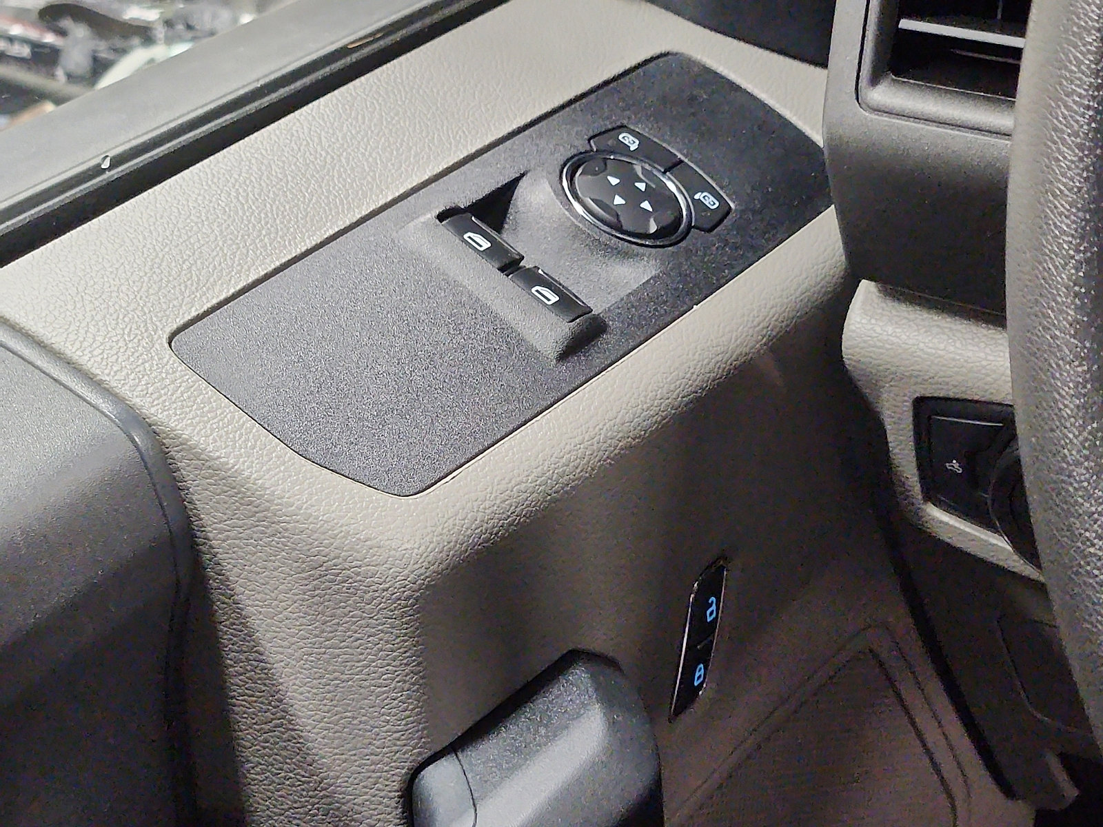 Certified 2022 Ford F250 XL w/ STX Appearance Package image 12