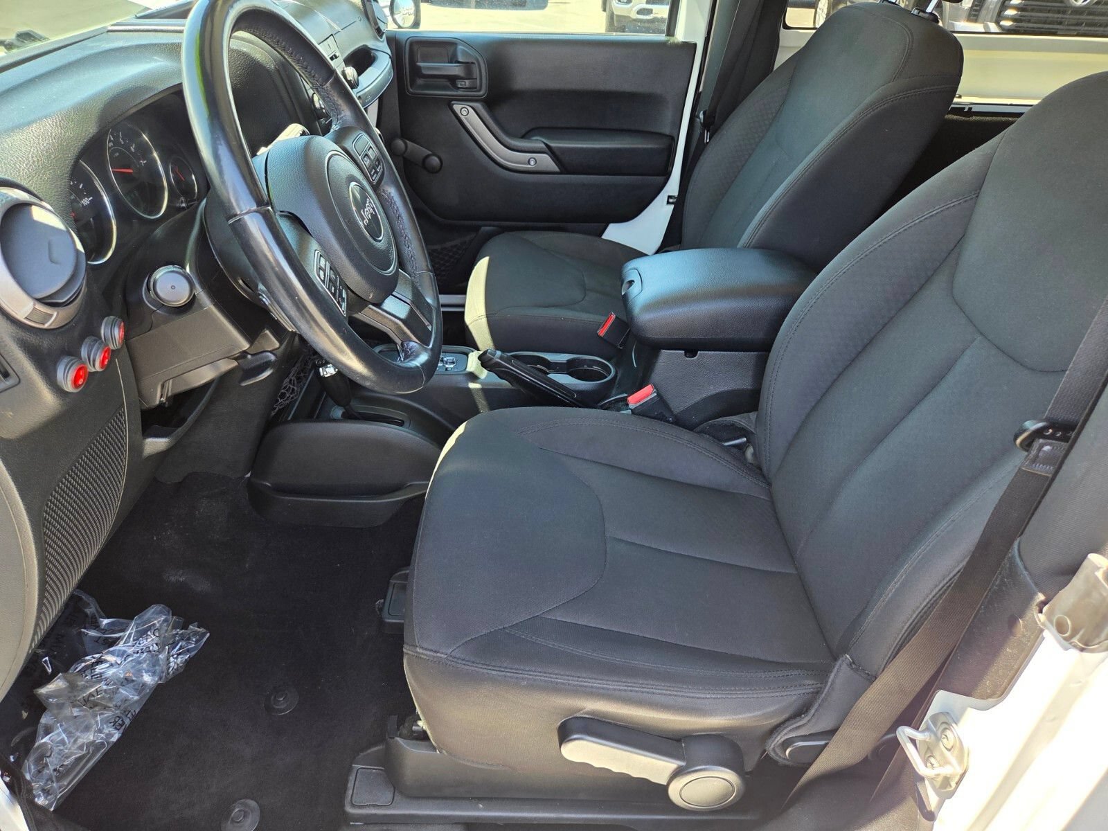 Used 2018 Jeep Wrangler Sport w/ Connectivity Group AWD/4WD image 10