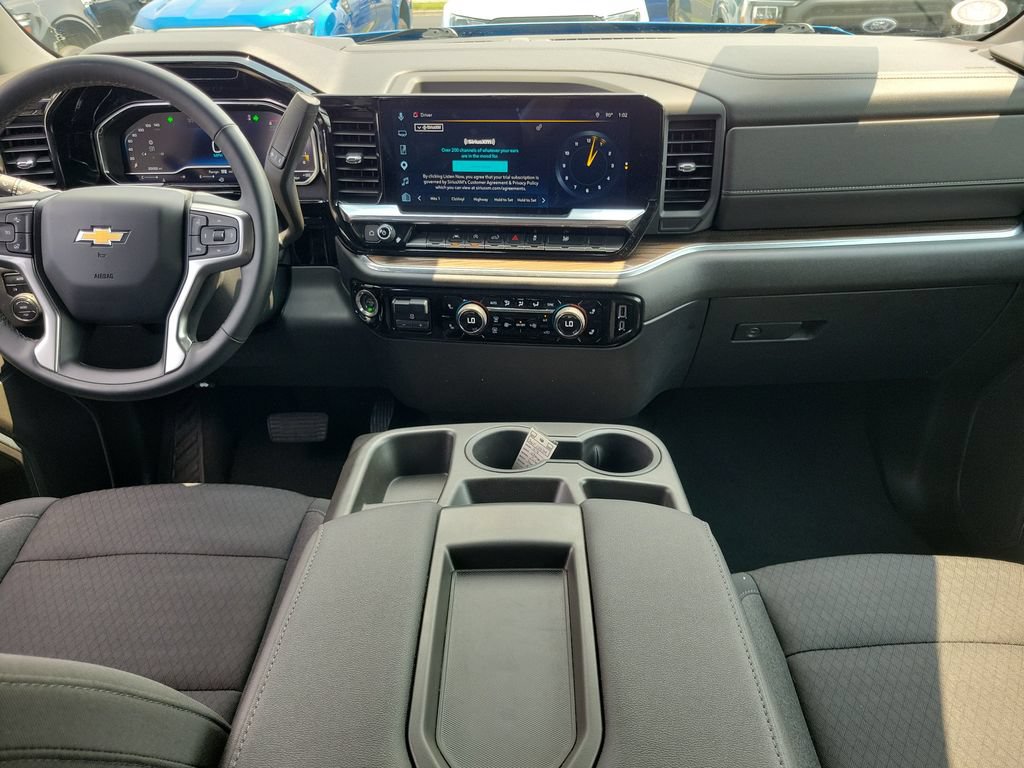 Used 2023 Chevrolet Silverado 1500 LT AWD/4WD image 11
