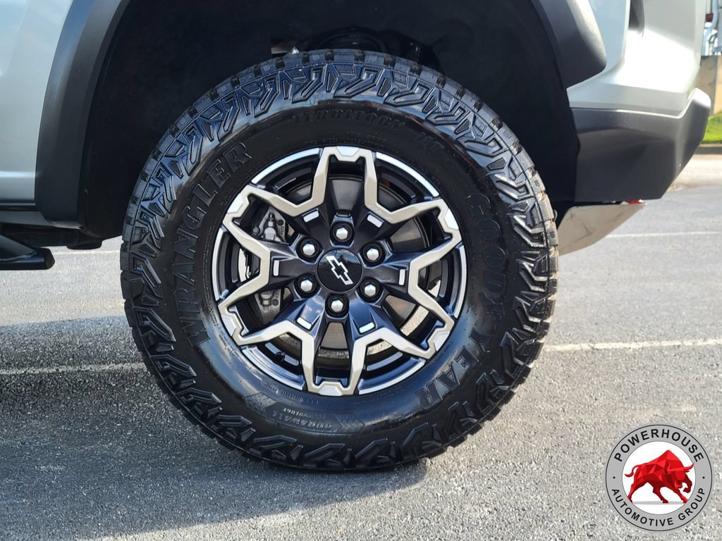Used 2024 Chevrolet Colorado ZR2 w/ Technology Package AWD/4WD image 12