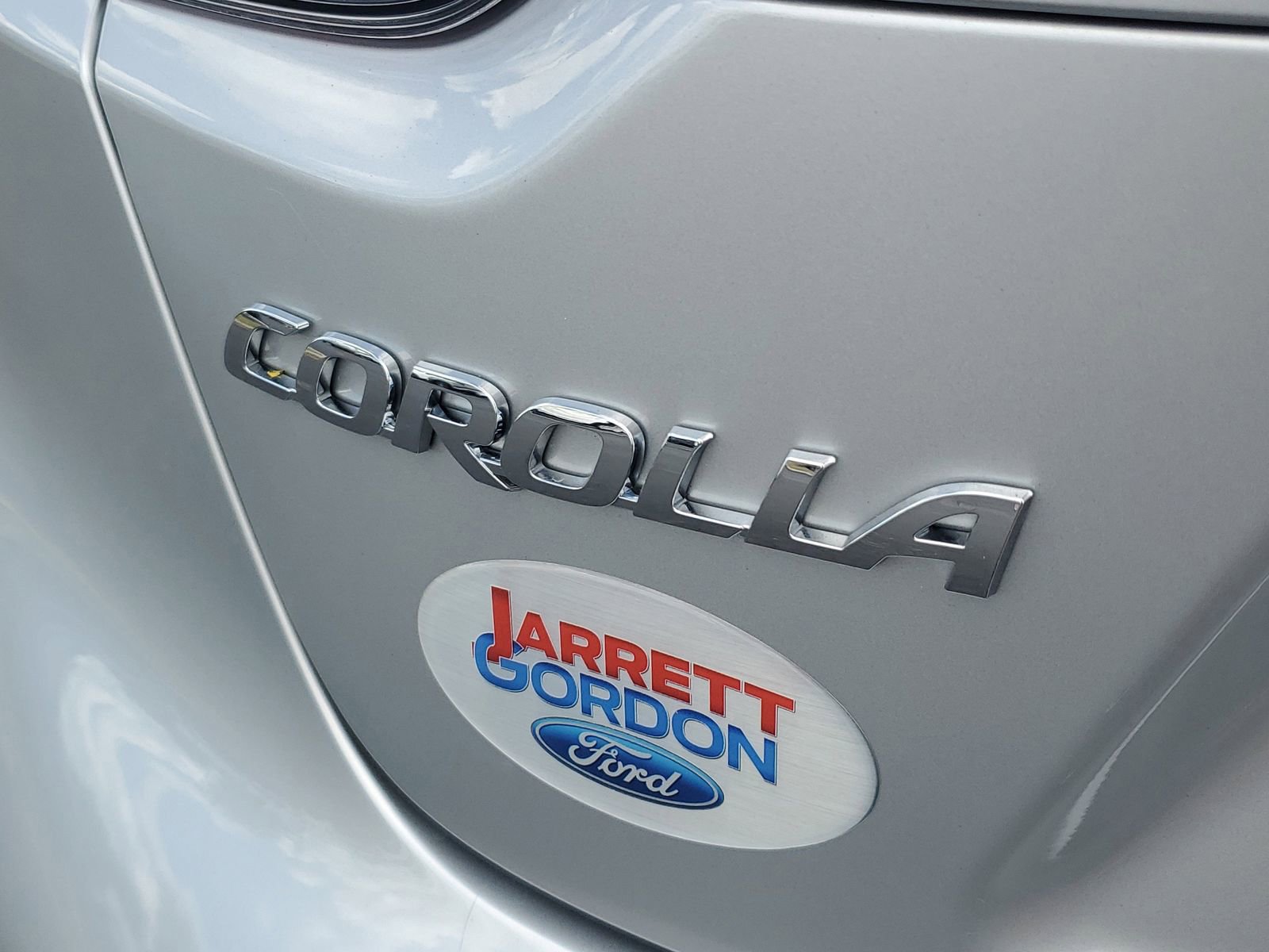 Used 2025 Toyota Corolla LE FWD image 6