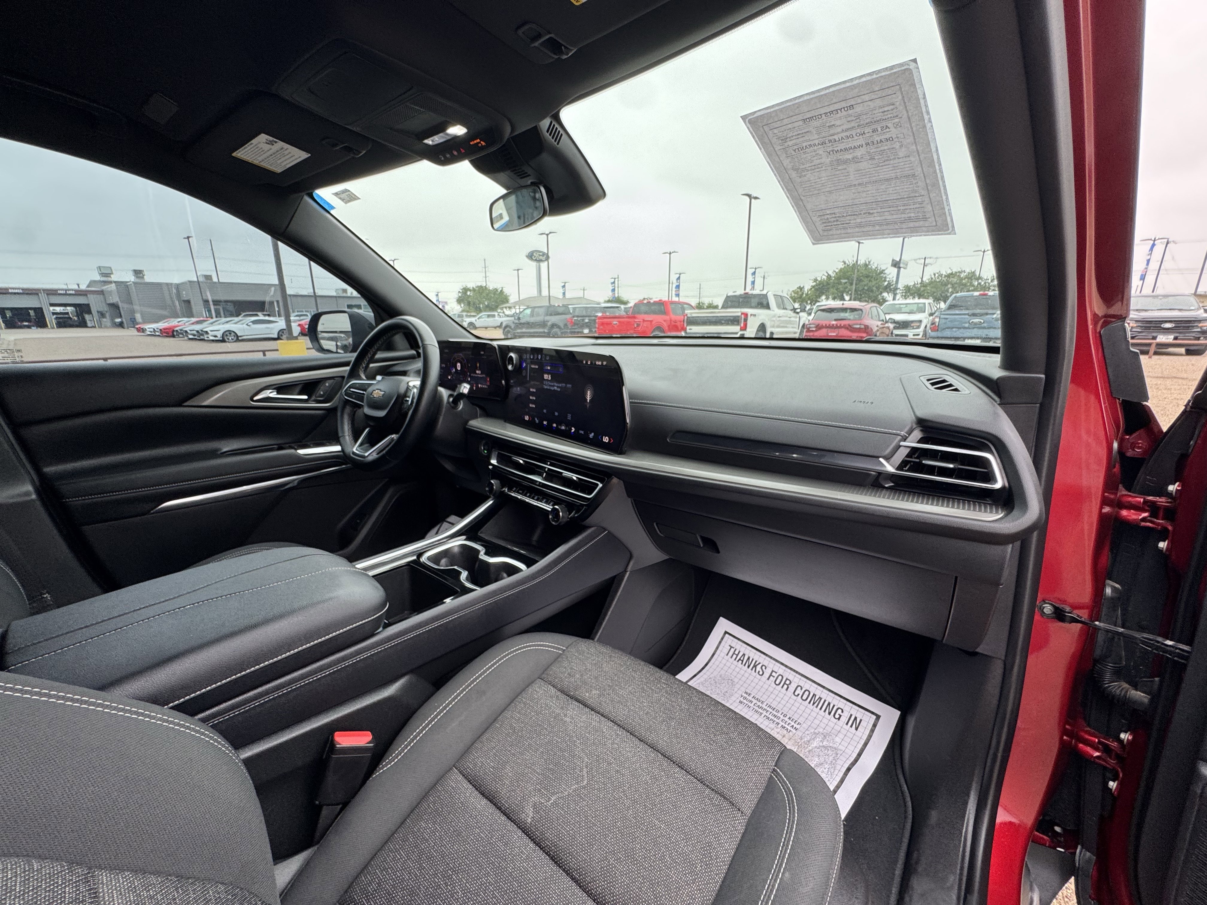 Used 2025 Chevrolet Traverse LT w/ LPO, Floor Liner Package FWD image 37