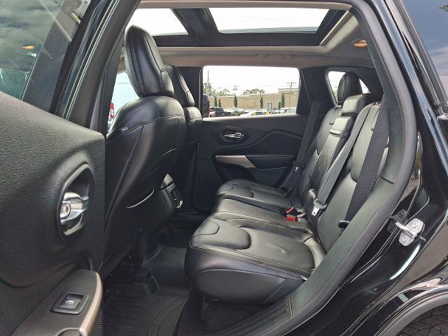 Used 2018 Jeep Cherokee Limited AWD/4WD image 10