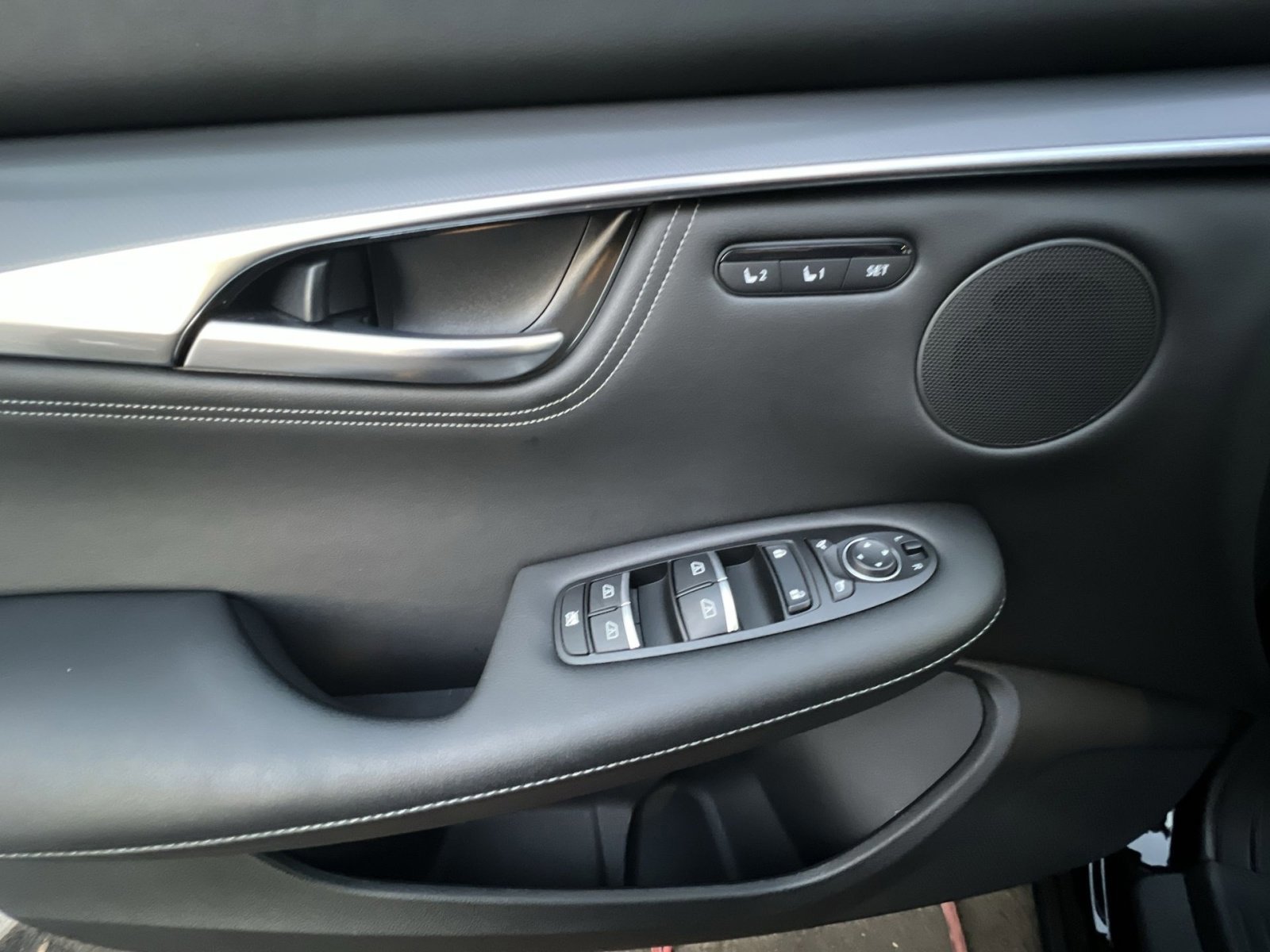 Used 2025 INFINITI QX55 Luxe w/ Cargo Package image 15