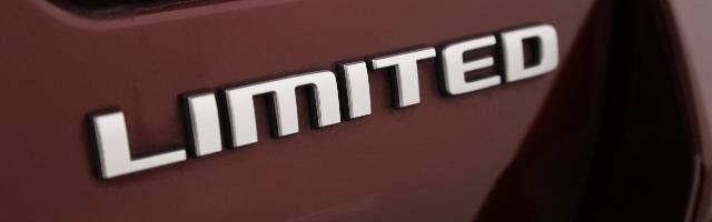 Used 2024 Jeep Grand Cherokee Limited AWD/4WD image 33