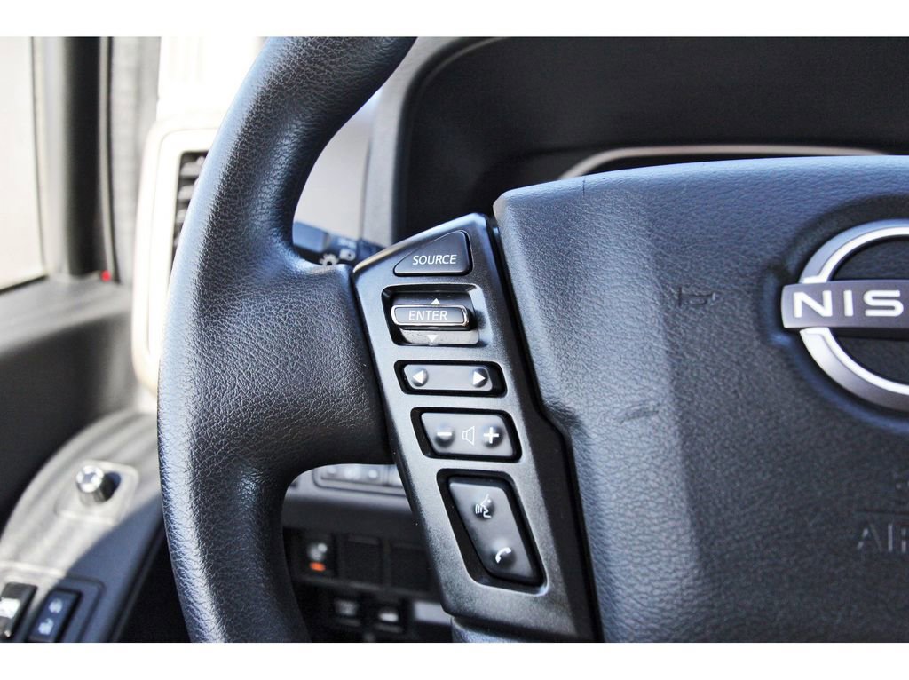 Used 2022 Nissan Frontier SV w/ Technology Package image 24