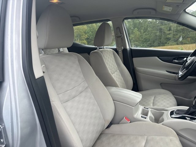 Used 2022 Nissan Rogue Sport SV image 41