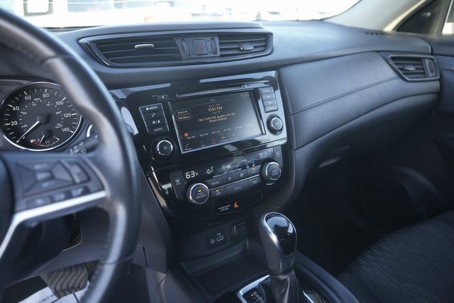 Used 2019 Nissan Rogue SV image 25