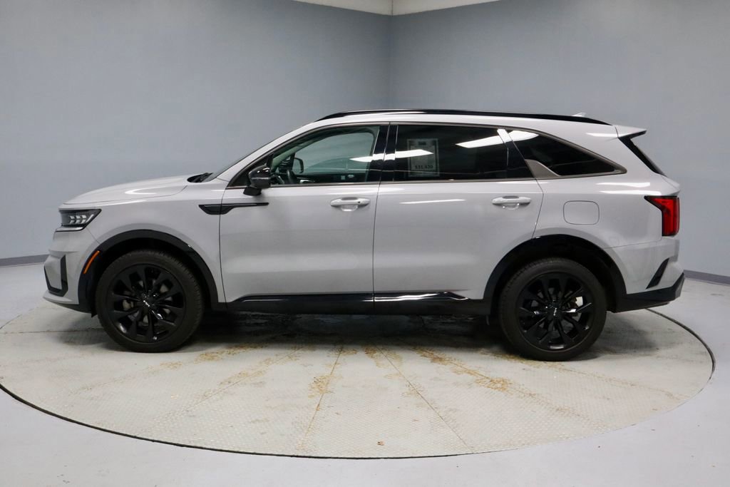 Used 2023 Kia Sorento SX AWD/4WD image 2