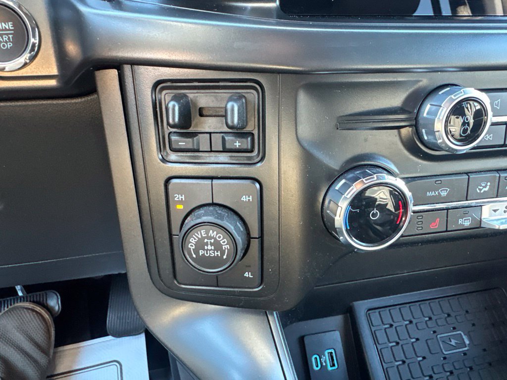 Certified 2024 Ford F250 4x4 Crew Cab Super Duty image 23