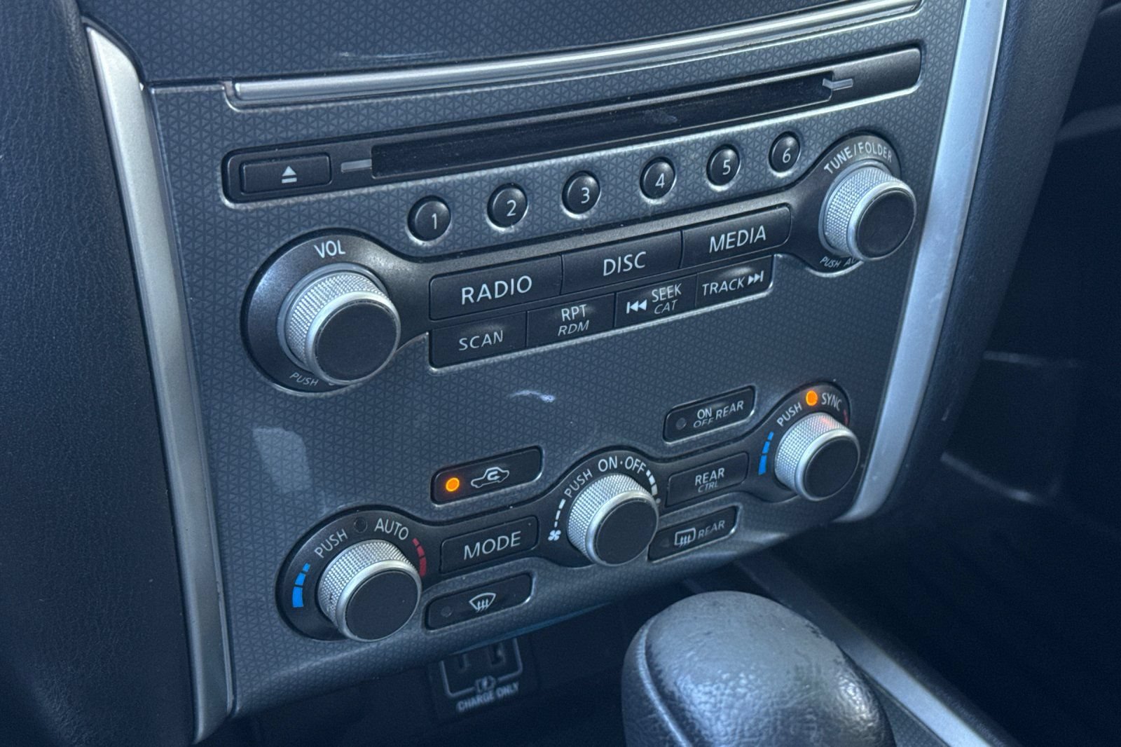 Used 2020 Nissan Pathfinder SL FWD image 19