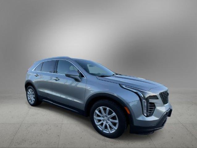 Used 2023 Cadillac XT4 Luxury w/ Cold Weather Package AWD/4WD image 2