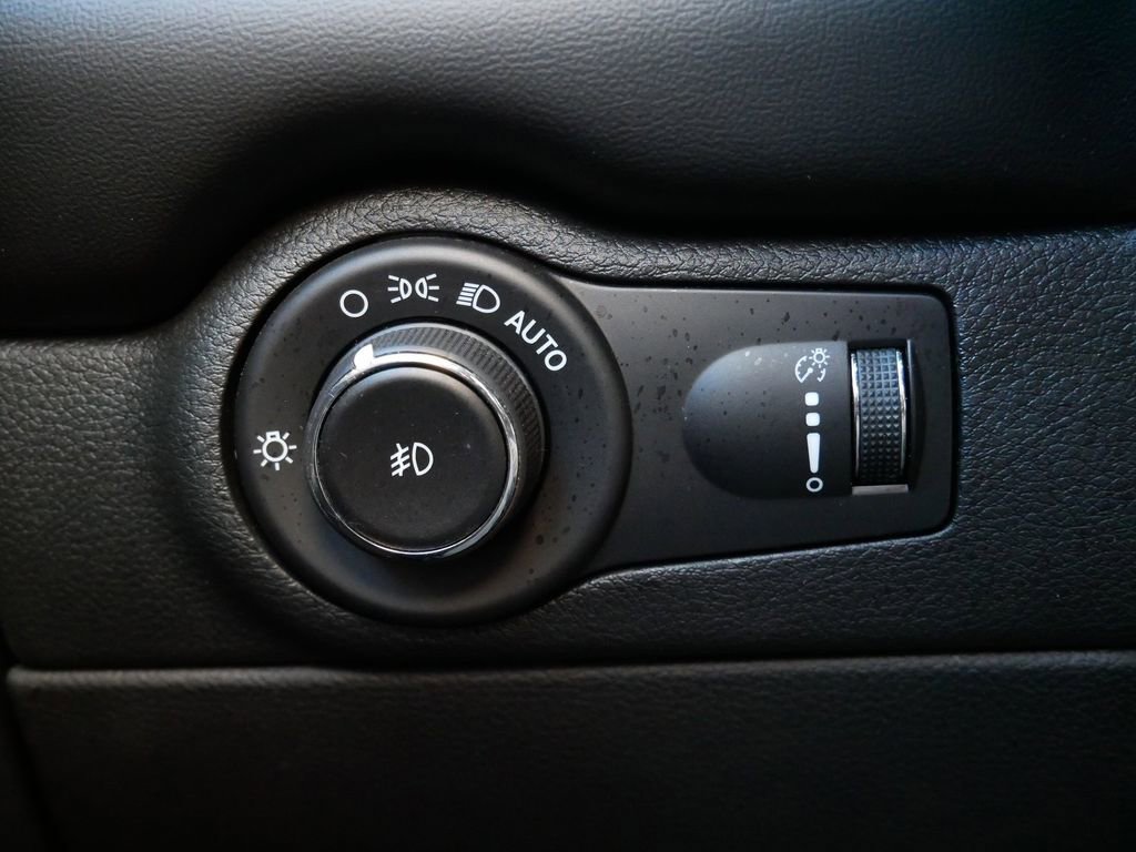 Used 2023 Dodge Durango GT image 19