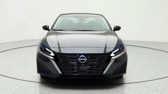 Used 2025 Nissan Altima 2.5 SV AWD/4WD image 2