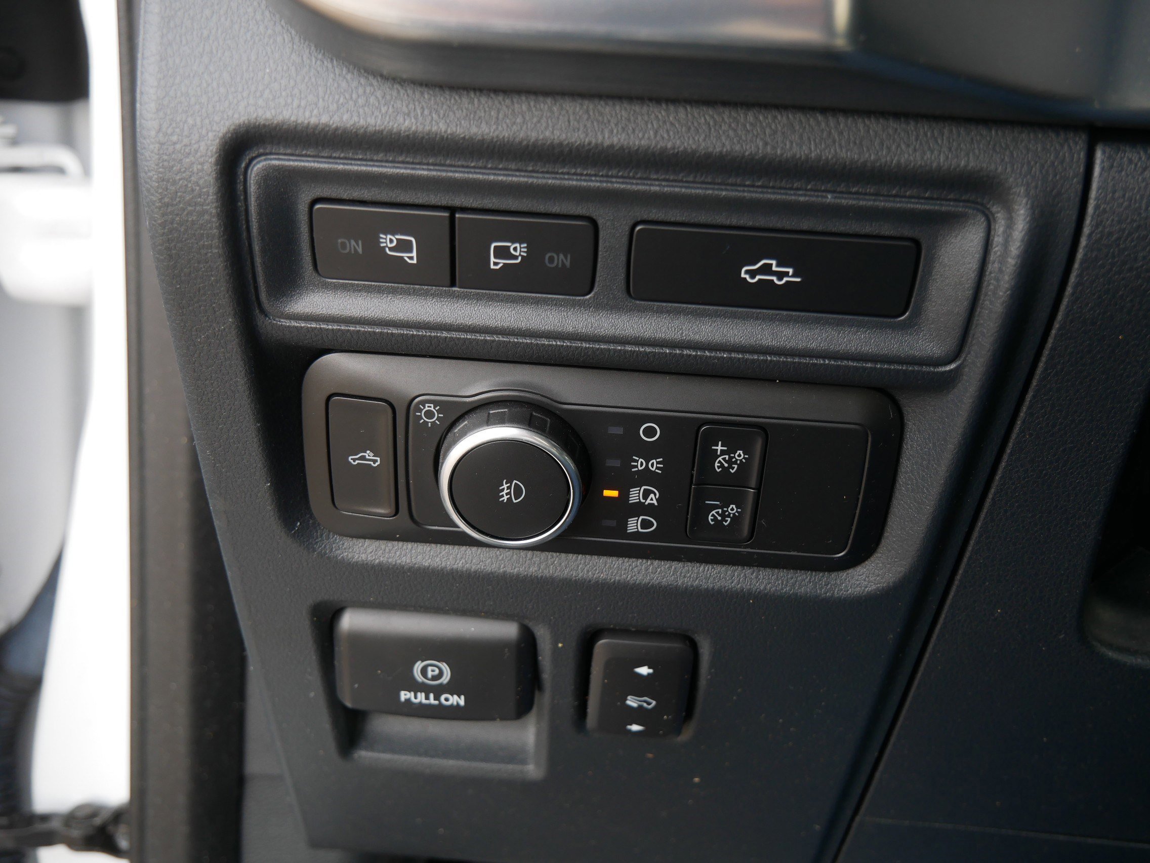 Certified 2022 Ford F150 Lariat w/ Equipment Group 501A Mid image 38