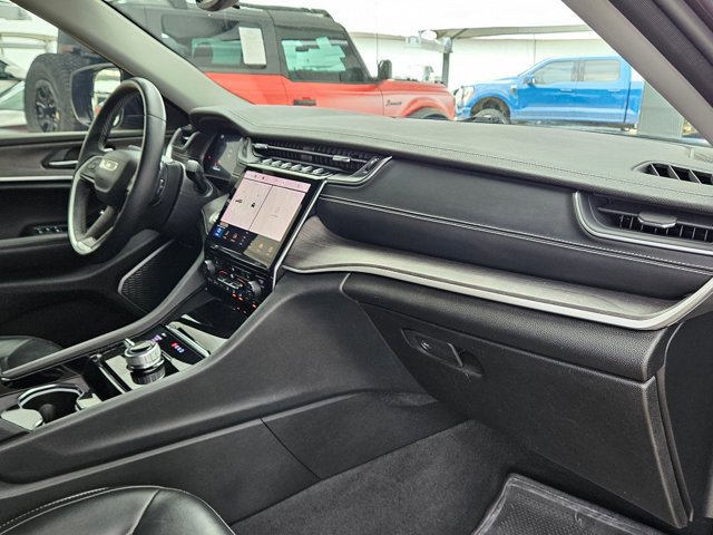 Used 2022 Jeep Grand Cherokee L Limited AWD/4WD image 24