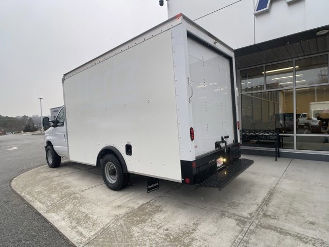 Certified 2022 Ford E-350 and Econoline 350 Super Duty image 3