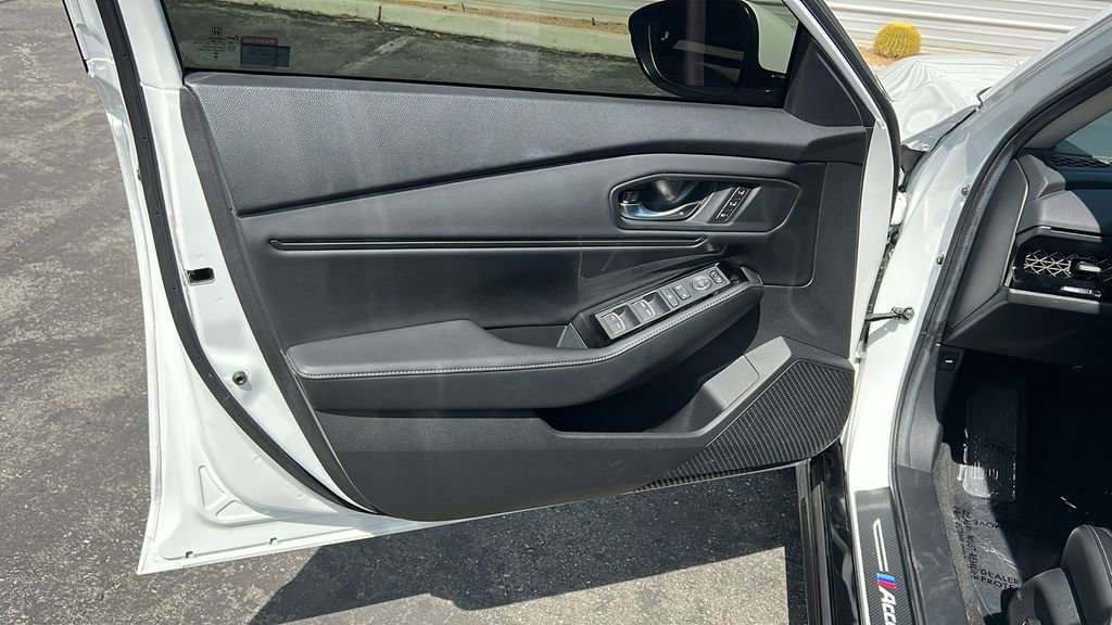 Used 2025 Honda Accord Touring image 15