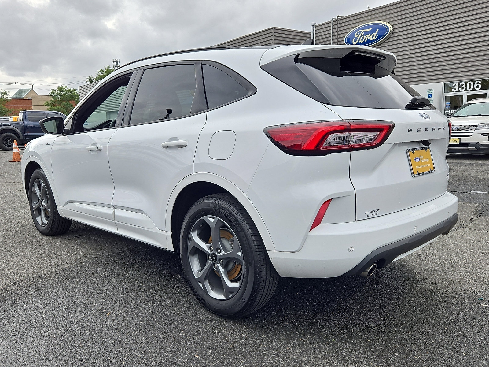 Certified 2023 Ford Escape ST-Line w/ Tech Pack #1 AWD/4WD image 7