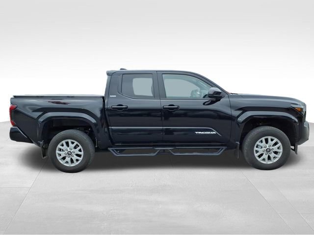 Used 2024 Toyota Tacoma SR5 AWD/4WD image 7
