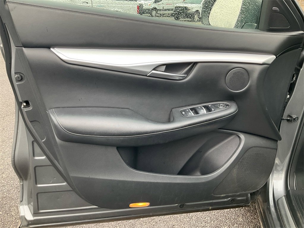 Used 2021 INFINITI QX50 Luxe image 17