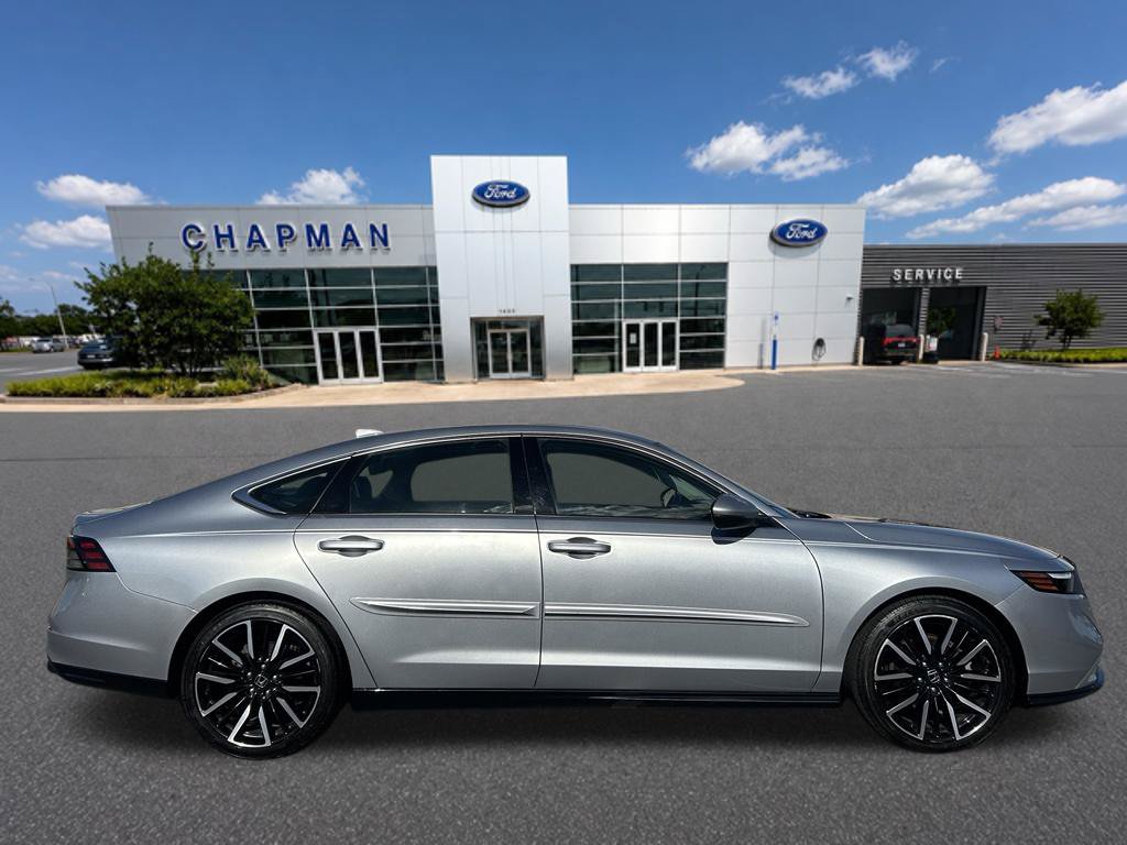 Used 2024 Honda Accord Touring image 6