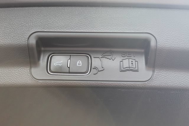 Certified 2024 Ford Explorer XLT w/ Equipment Group 202A AWD/4WD image 21