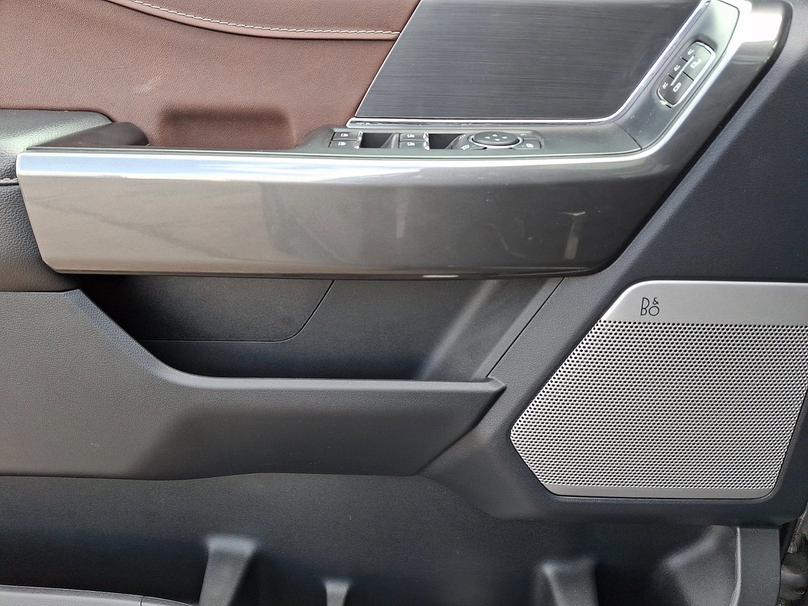 Certified 2023 Ford F150 Lariat w/ Equipment Group 502A High image 21