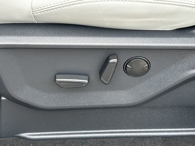 Certified 2025 Ford Expedition Platinum image 42