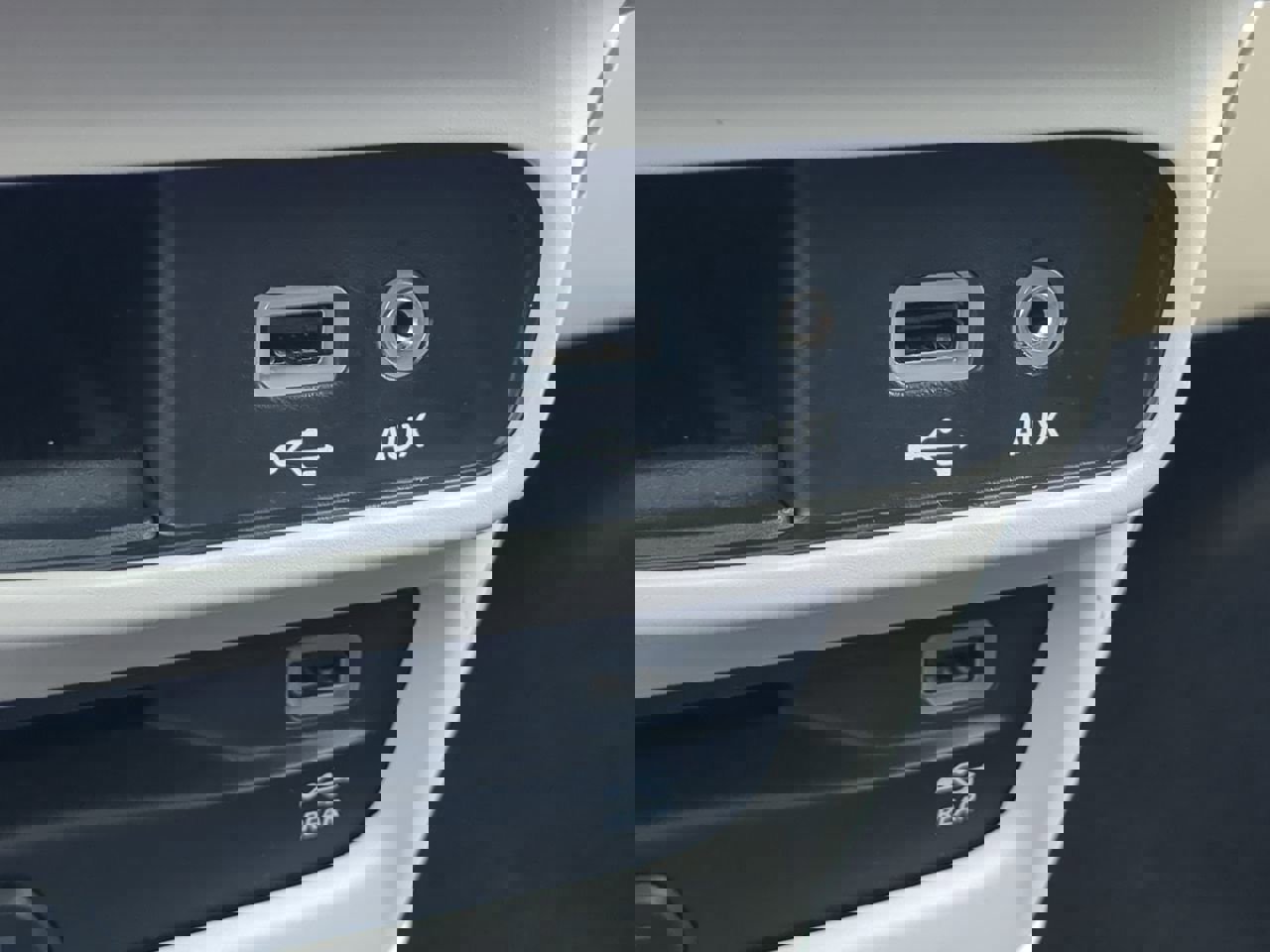 Used 2019 Chrysler Pacifica Limited w/ 8-pass Seating Package image 21