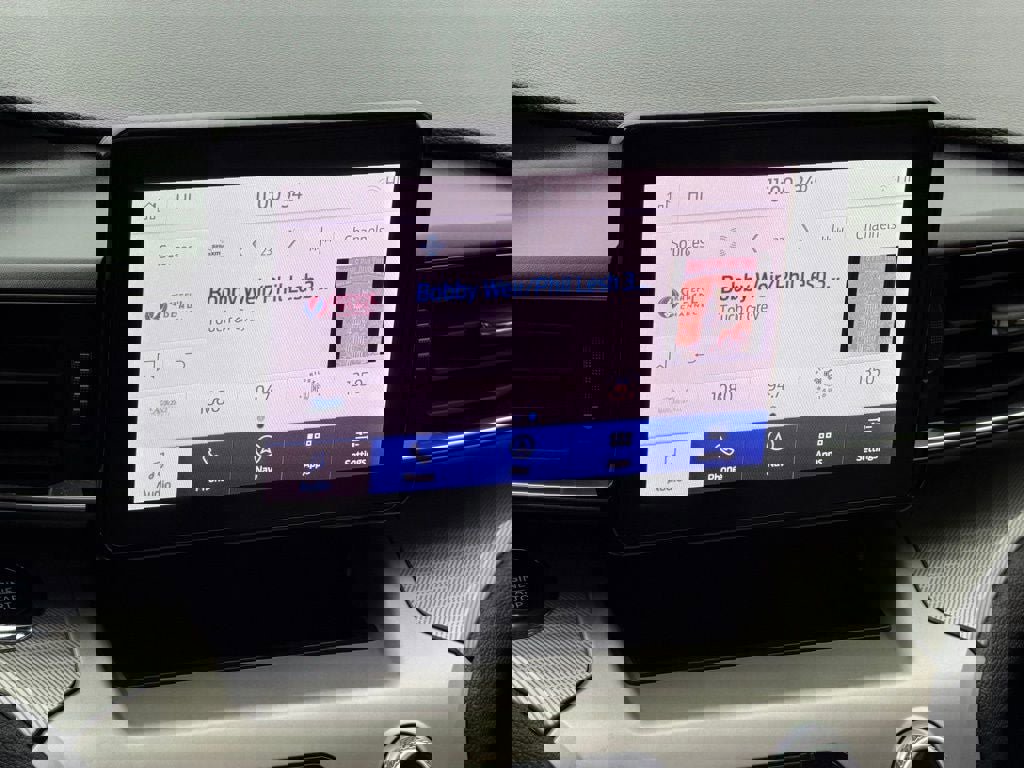 Certified 2022 Ford Explorer XLT w/ Equipment Group 202A image 22