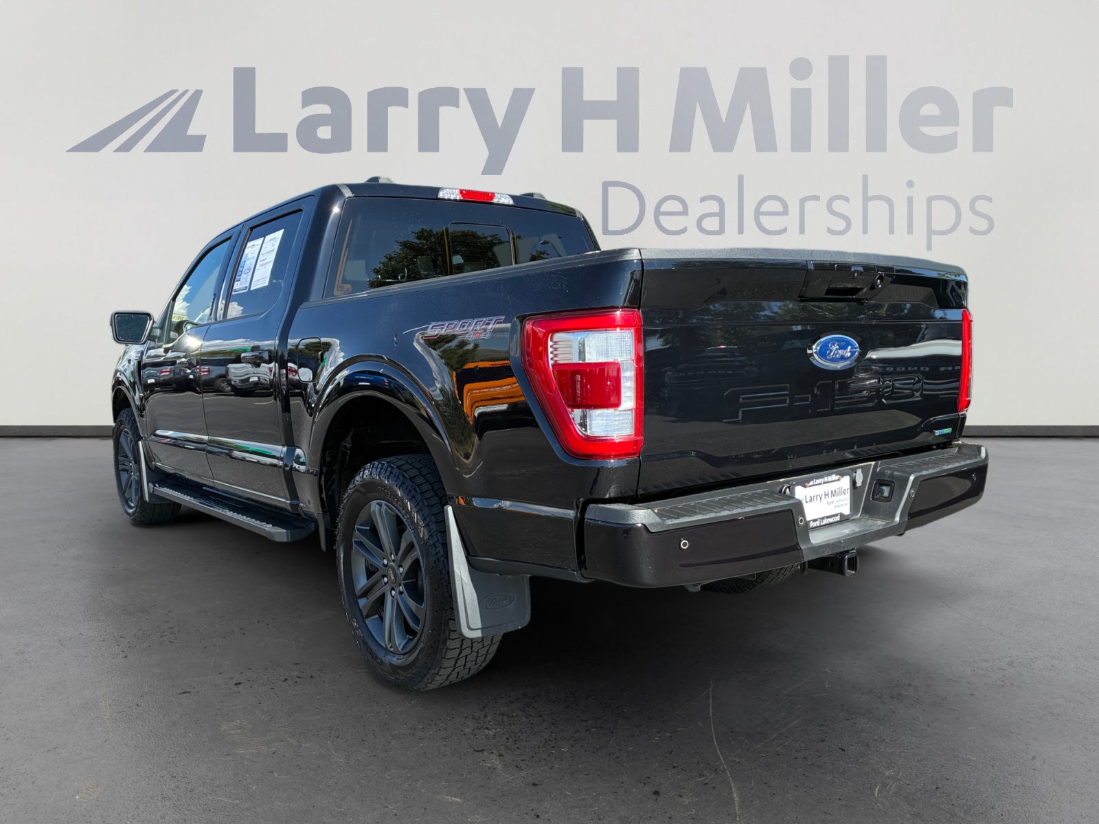 Certified 2023 Ford F150 Lariat w/ Equipment Group 502A High AWD/4WD image 3