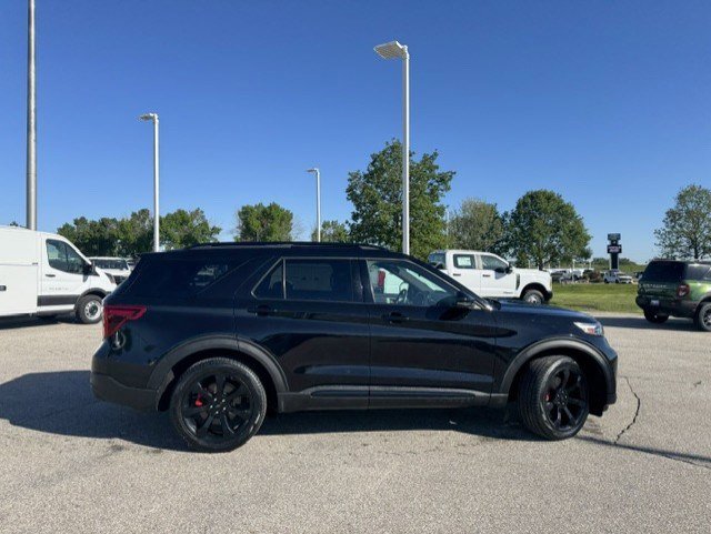Certified 2020 Ford Explorer ST w/ ST Street Pack AWD/4WD image 9