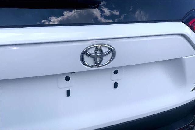 Used 2025 Toyota RAV4 LE AWD/4WD image 10