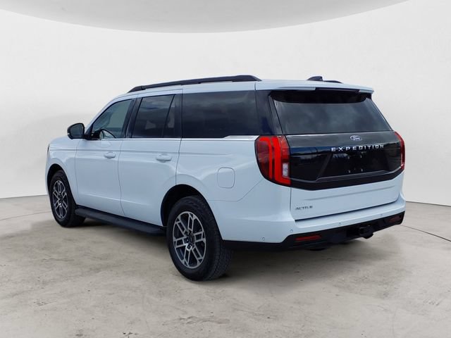 Certified 2025 Ford Expedition Active AWD/4WD image 3