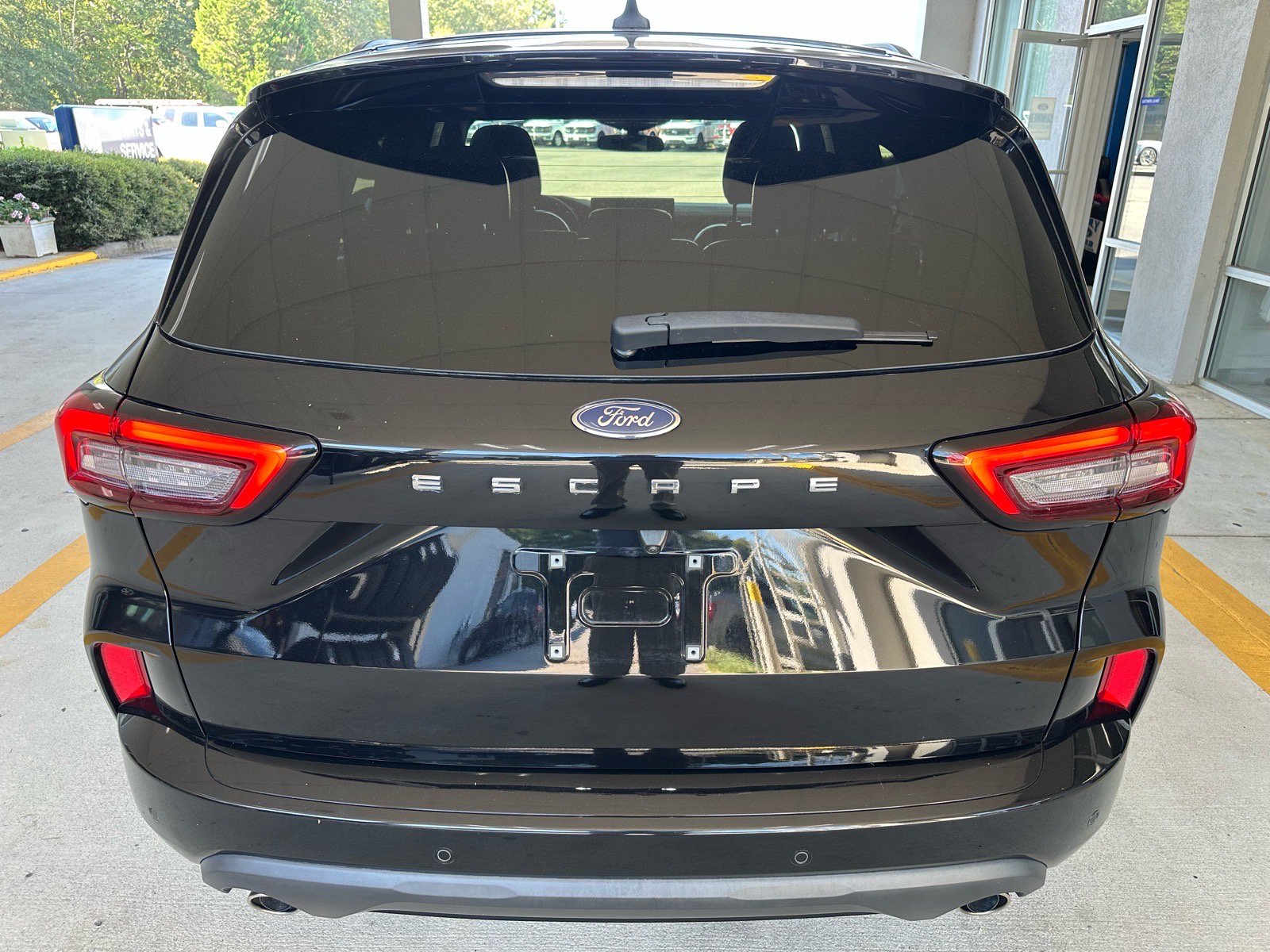 Certified 2024 Ford Escape ST-Line w/ Tech Pack #1 FWD image 10