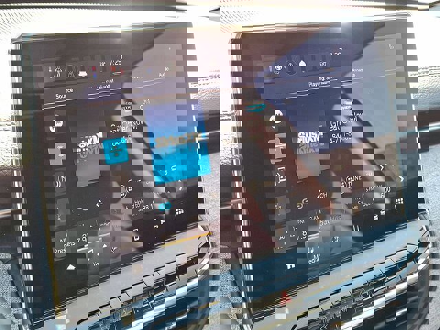 Used 2022 Jeep Compass Latitude w/ Sun and Sound Group image 19