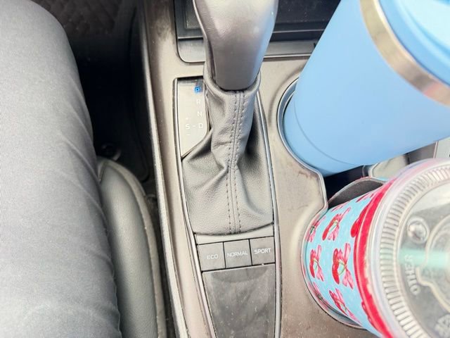 Used 2024 Toyota Camry SE w/ Convenience Package image 15