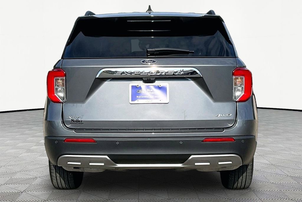 Certified 2024 Ford Explorer XLT w/ Equipment Group 202A AWD/4WD image 4