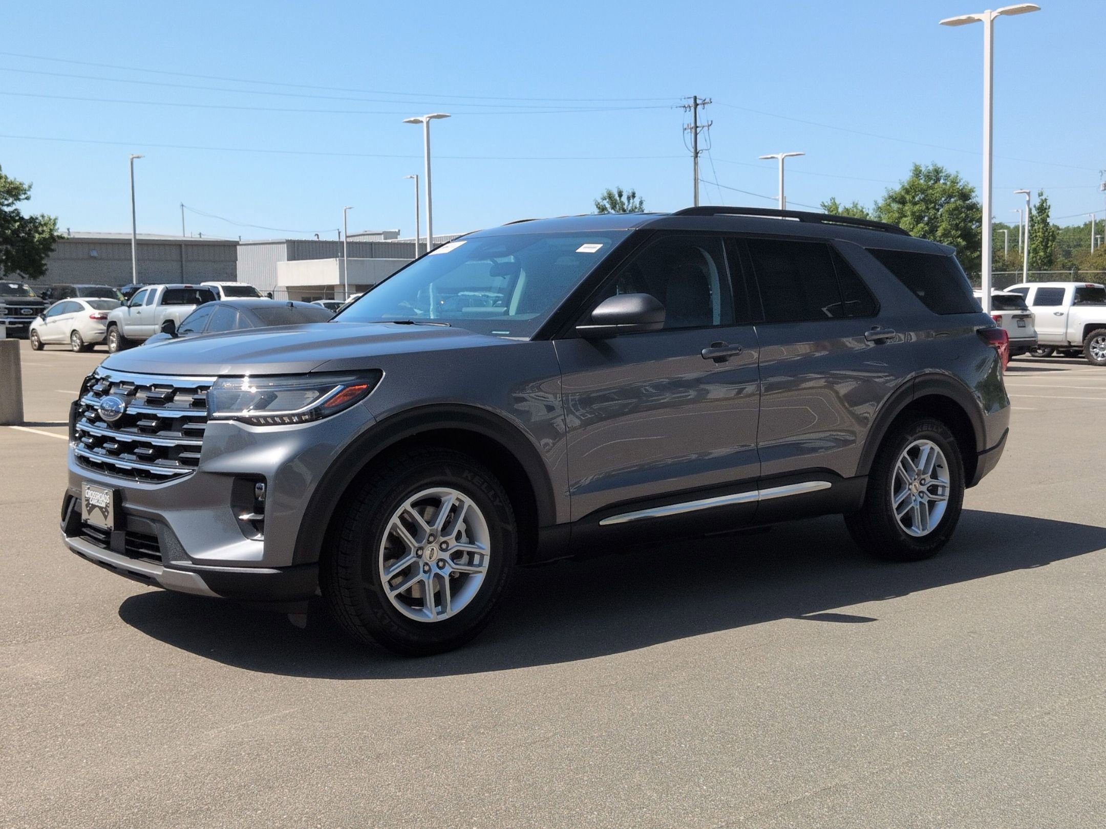 Certified 2025 Ford Explorer Active w/ Active Comfort Package RWD image 8