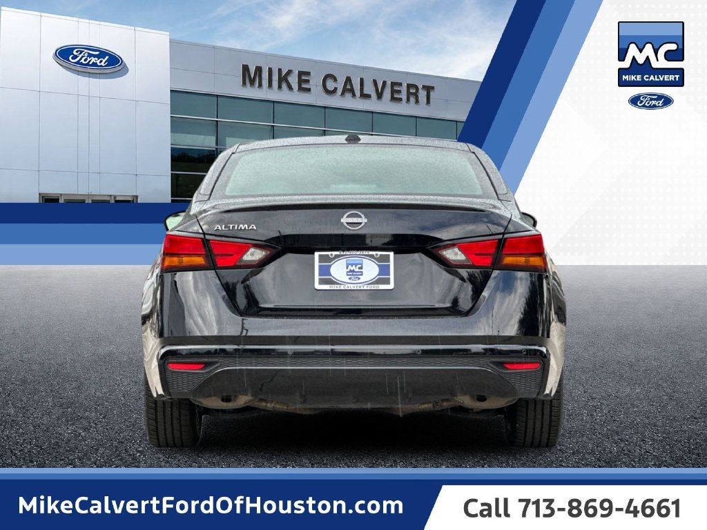 Used 2025 Nissan Altima 2.5 SV FWD image 4
