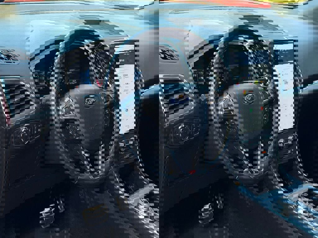 Certified 2022 Ford Edge ST image 8