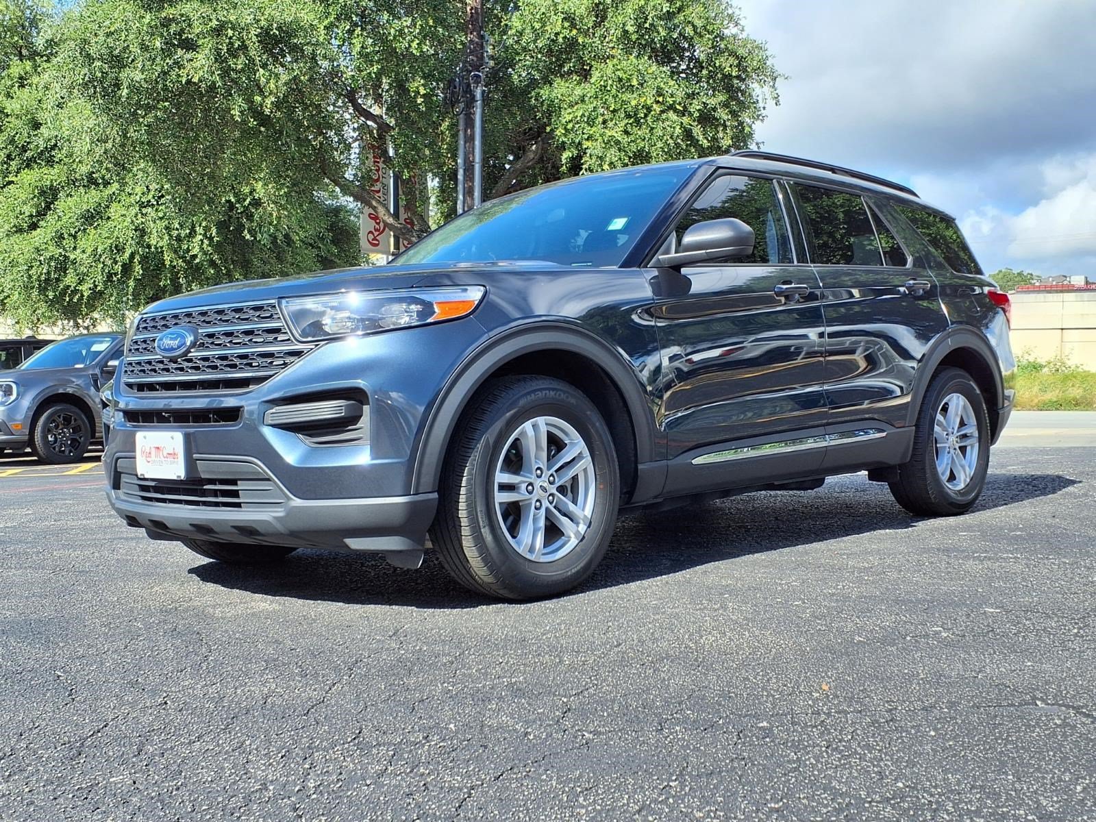 Certified 2023 Ford Explorer XLT RWD image 1