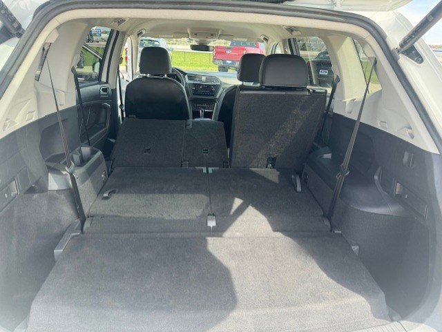 Used 2022 Volkswagen Tiguan SE image 28