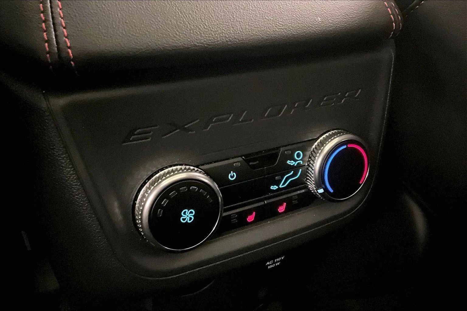 Certified 2025 Ford Explorer ST w/ Sun And Sound Package image 33