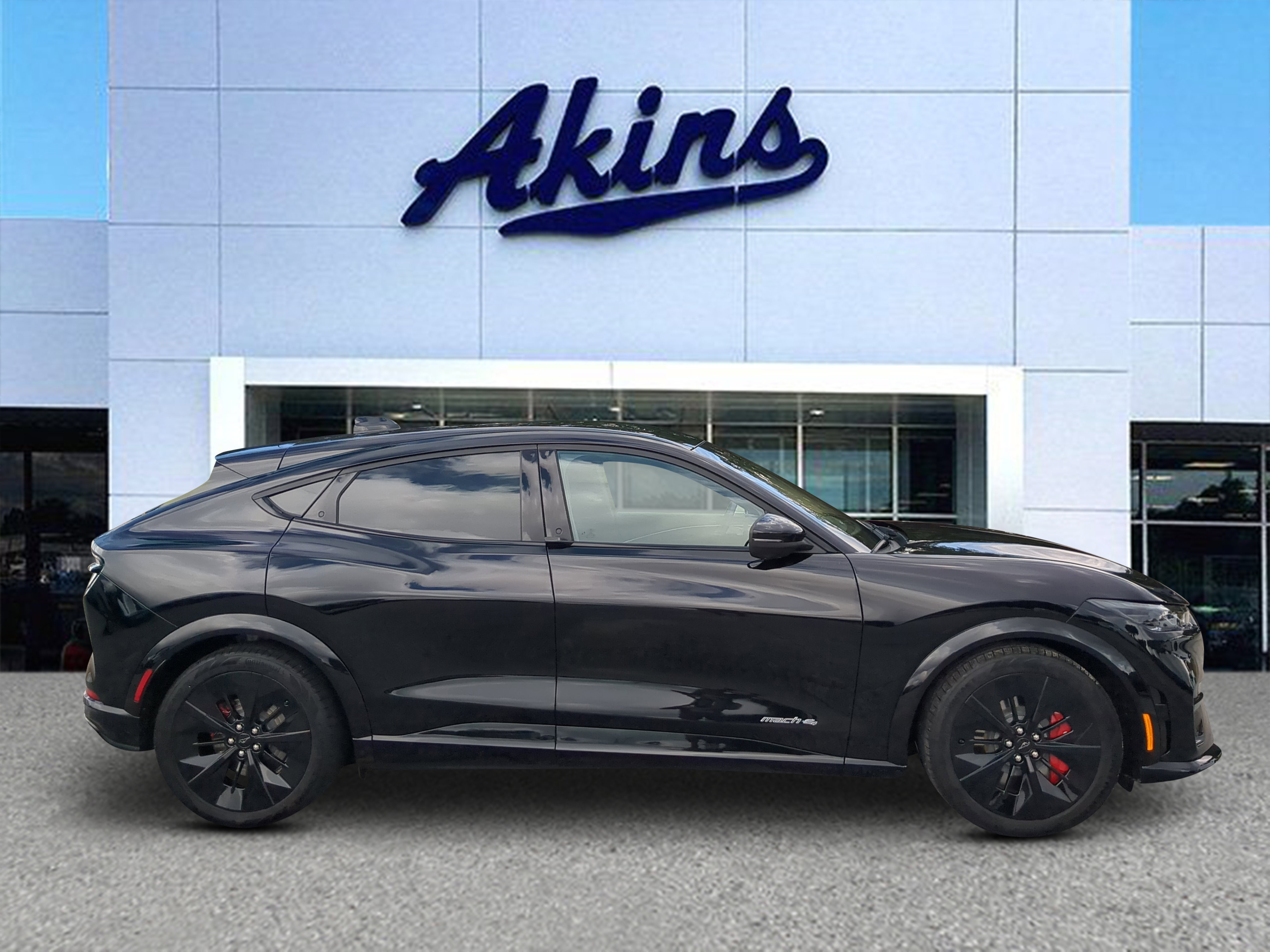 Certified 2025 Ford Mustang Mach-E GT AWD/4WD image 1